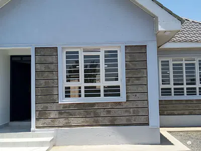 Beautiful 3-Bedroom House with DSQ — Milimani, Yukos, Kitengela, Kajiado