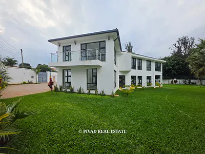 6 Bedroom Detached Bungalow — Runda, Westlands, Nairobi