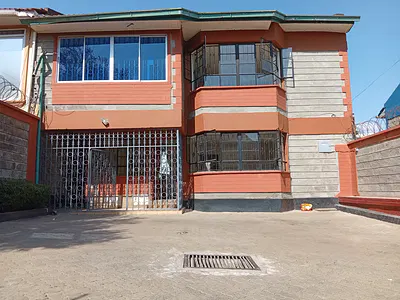 Newly Refurbished 4 Bedroom Maisonette — Mugumo-Ini (Langata), Nairobi
