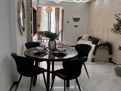 An Excellent Spacious 2 Bedroom Master Ensuite+ Study — Kilimani, Nairobi