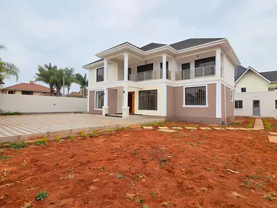 4-Bedroom Townhouse with DSQ — Off Thika Road, Kahawa North, Nairobi