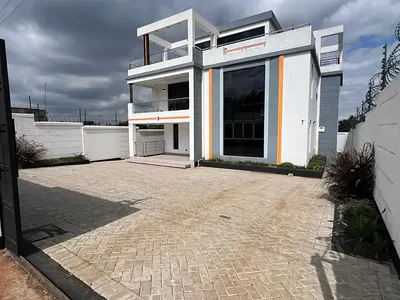 Elegant 4 Bedroom Family Home with DSQ — Boma Road, Kasphat, Githiga (Githunguri), Kiambu