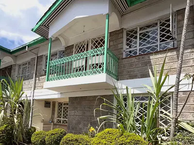 Homely 4 Bedroom Maisonette with DSQ — Prestige Mall, Kilimani, Nairobi