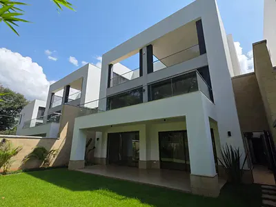5 Bedroom Detached House — Westlands, Nairobi