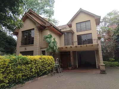 6-Bedroom All-Ensuite House with Sq — James Gichuru Road, Lavington, Nairobi