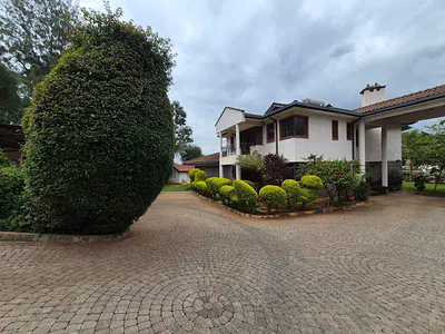 5 Bedroom Townhouse with Pool — Runda, Westlands, Nairobi