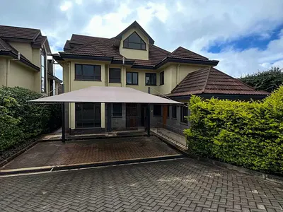 4 Bedroom Townhouse with En-Suite Bedrooms — Horseshoe Village, Runda, Westlands, Nairobi