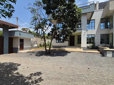 4 Bedroom Townhouse with DSQ — Garden Estate, Roysambu, Nairobi