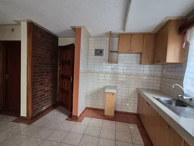 1 Bed Unfurnished Apartment — Kilimani, Nairobi
