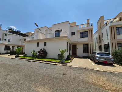 4 Bedroom Townhouse with Sq — Membley, Ruiru, Kiambu
