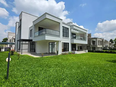 5 Bedroom Bungalow Villa — Kiambu Rd, Runda, Westlands, Nairobi