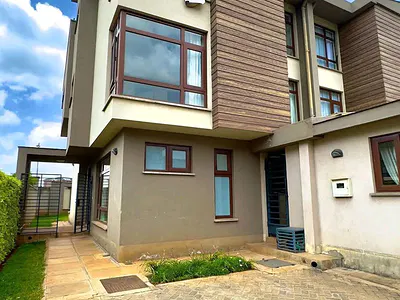 4 Bedroom Townhouse with Sq — Link Road, Mugumo-Ini (Langata), Nairobi