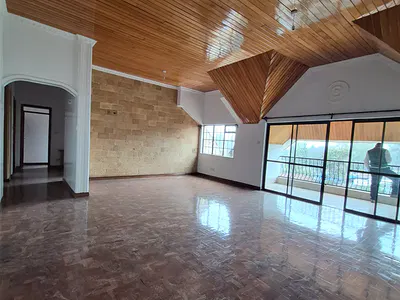 3 Bed Unfurnished Apartment Plus Sevant Quatre — Kilimani, Nairobi