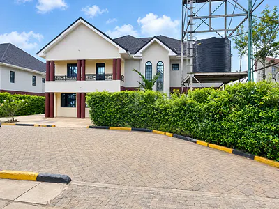 5 Bedroom En Suite House with DSQ — Garden Estate, Kasarani, Nairobi