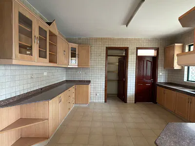 3 Bedroom Unfurnished Apartment — Kilimani, Nairobi