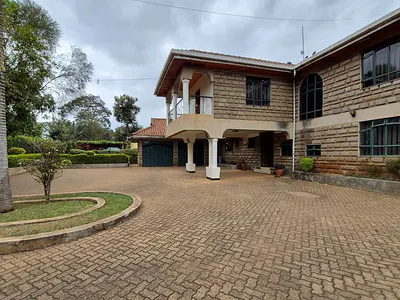 6 Bedroom House with Swimming Pool — Runda, Westlands, Nairobi