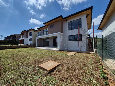 4 Bedroom Luxury Villa with DSQ — Redhill, Tigoni, Kiambu