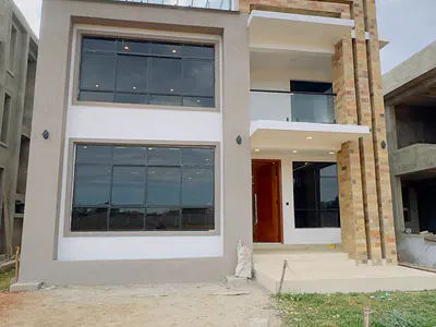 5-Bedroom Detached Bungalow with DSQ — Kitengela, Kajiado