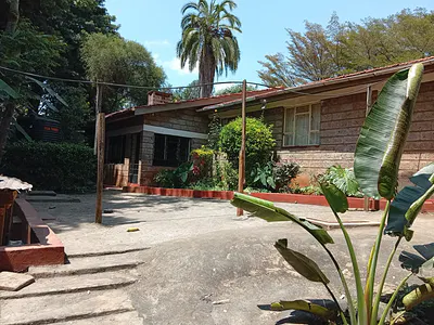 4-Bedroom Maisonette with Self-Contained Sq — Karen, Nairobi