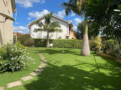4-Bedroom Corner Maisonette with Sq — Mugumo-Ini (Langata), Nairobi