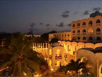 4 Star Beach Hotel with 191 Rooms Diani Beach — Diani Beach, Ukunda, Kwale
