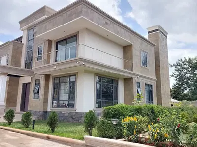 6 Bedroom House with Pool — Garden Estate, Roysambu, Nairobi