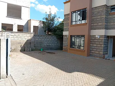 4-Bedroom Maisonette with Sq — Kerarapon Drive, Karen, Nairobi