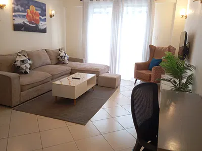 1 Bedroom Ensuite Apartment- Walking Distance to Sarit — Westlands, Nairobi