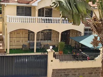 An Excellent Very Spacious 4 Bedroom Townhouse All Ensuite Plus DSQ — Convent Drive, Lavington, Nairobi