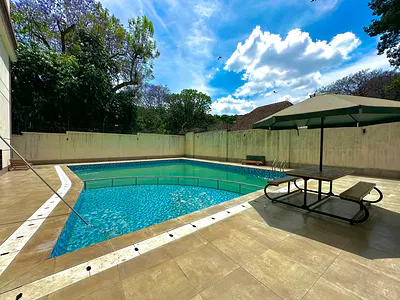 3 Bedroom Apartment with En-Suite Bedrooms with Swimming Pool — Westlands, Nairobi