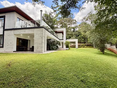 5 Bedroom Luxury Villa with Ready Title Deed — Karen, Nairobi