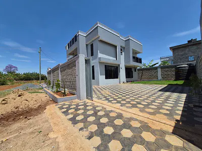5 Bedroom Maisonette — Ruiru, Kiambu