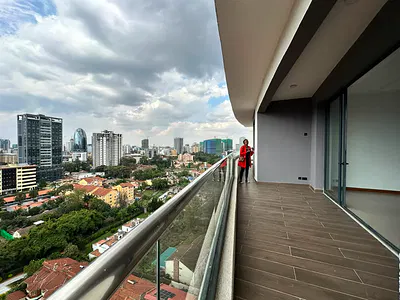 4 Bedroom Apartment with DSQ with Rooftop Swimming Pool — Westlands, Nairobi