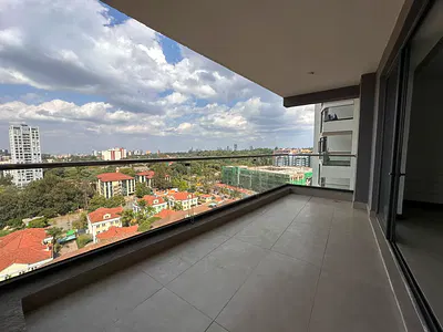 3 Bedroom Apartment with DSQ with Rooftop Infinity Swimming Pool — Westlands, Nairobi
