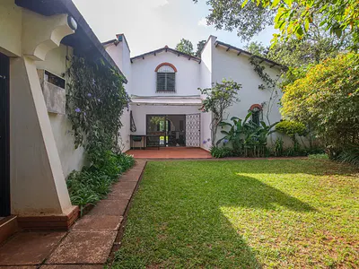 Elegant 4-Bedroom Family Residence on 0.9 Acres in Thigiri, Nairobi — Thigiri Gardens, Gigiri, Westlands, Nairobi