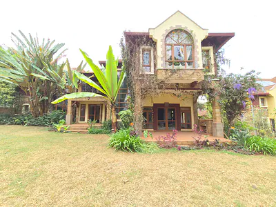 Modern 4-Bedroom Townhouse on 0.5 Acres in Kihingo Village, Kitisuru — Kitisuru, Nairobi