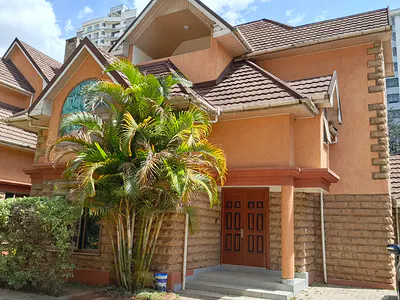 An Elegant Very Spacious 5 Bedrooms All Ensuite Plus DSQ — Lavington, Nairobi