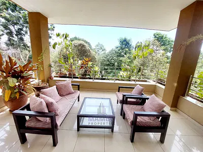 Beautiful 2 Bedroom Furnished Apartment with Beautiful Views. — Laikipia Rd, Kileleshwa, Nairobi